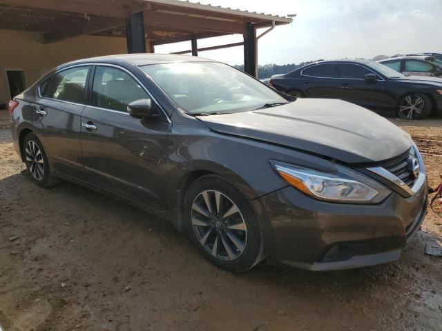 2017 Nissan Altima 2.5 - Image 4