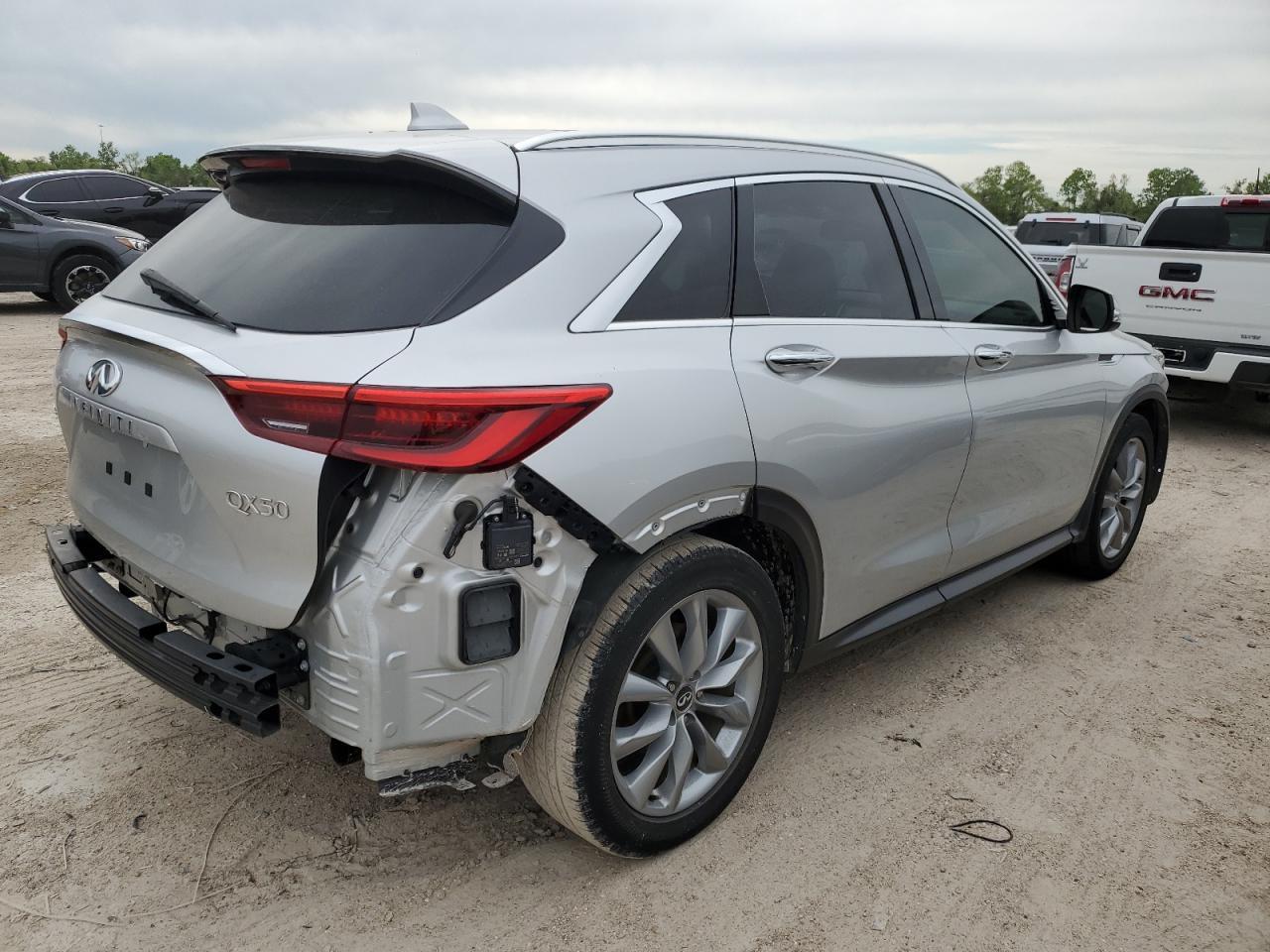 2019 INFINITI QX50 ESSEN - Image 3