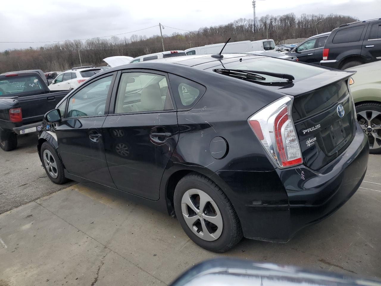2015 TOYOTA PRIUS - Фото 2