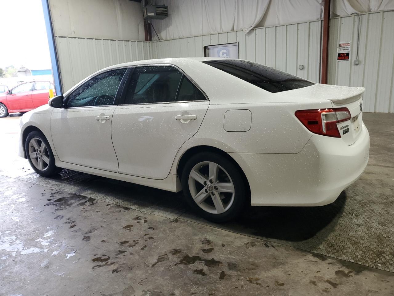 2014 TOYOTA CAMRY L - Image 2