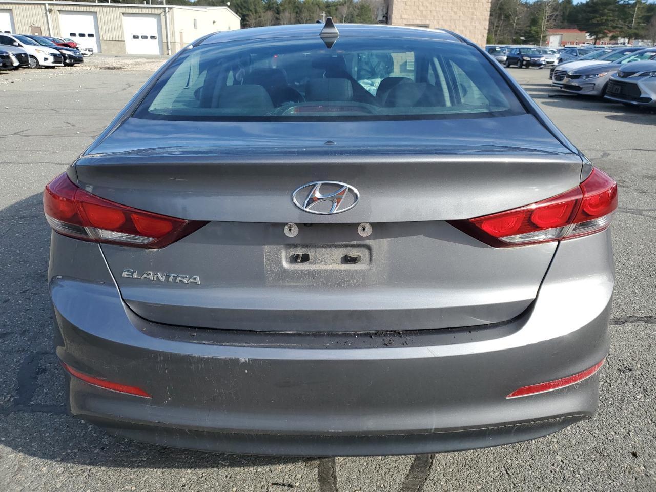 2018 HYUNDAI ELANTRA SE - Image 6