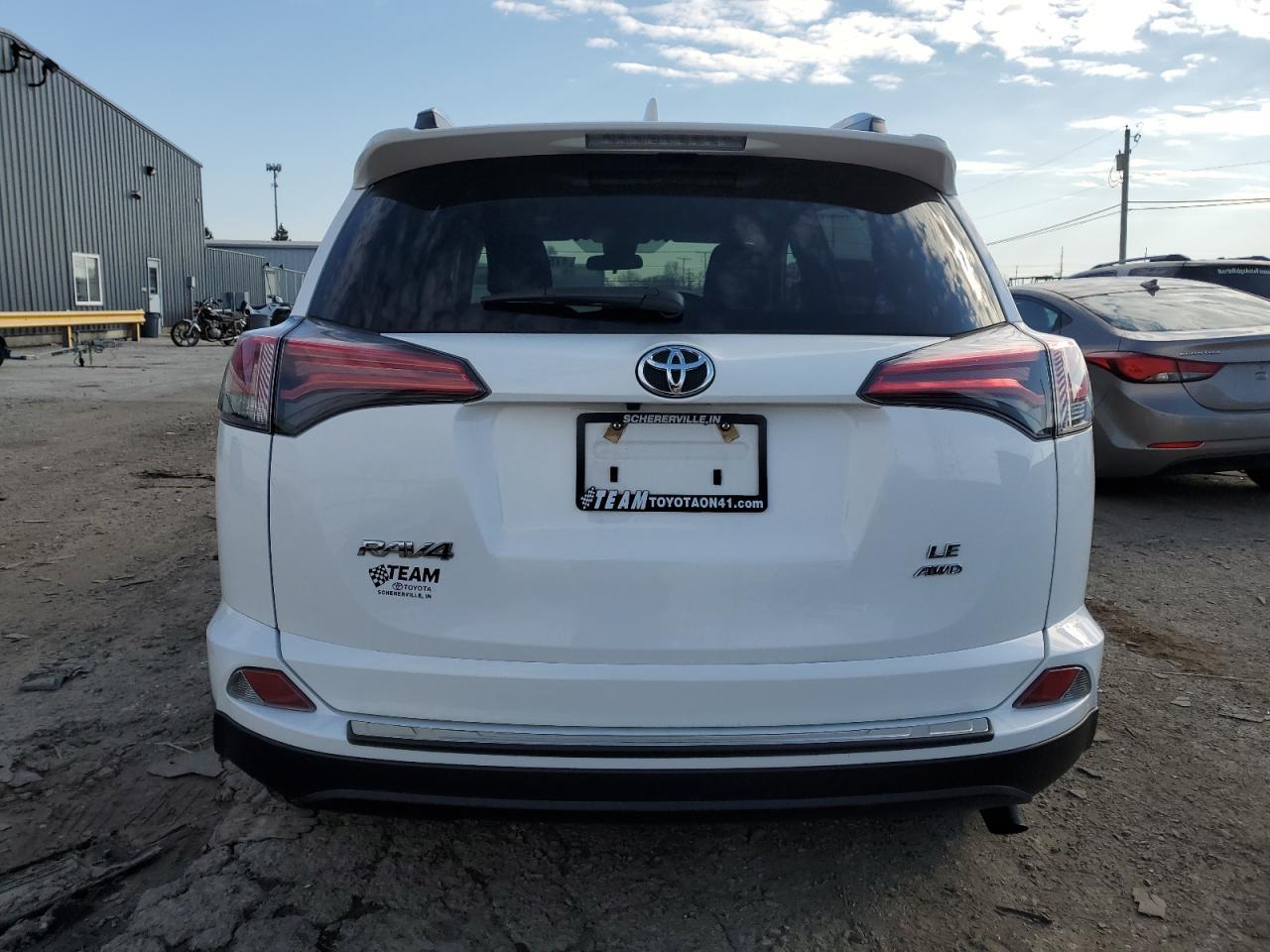 2018 TOYOTA RAV4 LE - Image 6