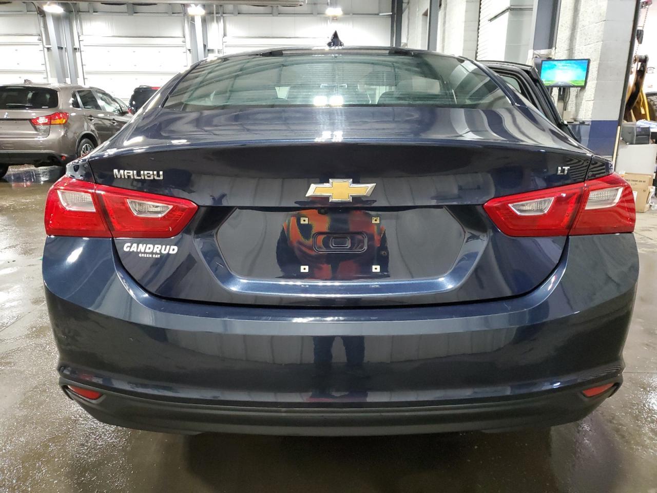 2017 CHEVROLET MALIBU LT - Image 6