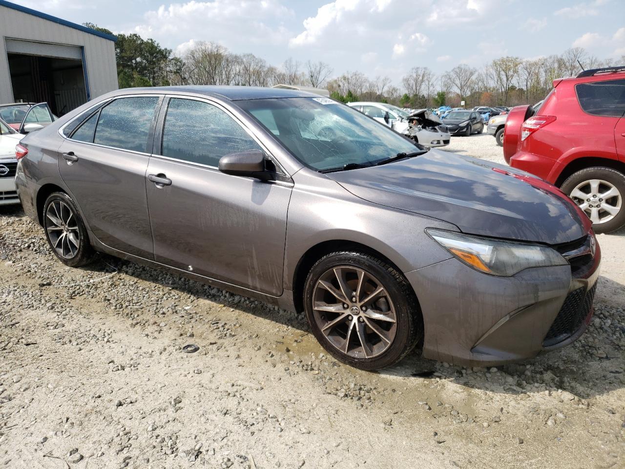 2015 TOYOTA CAMRY LE - Image 4
