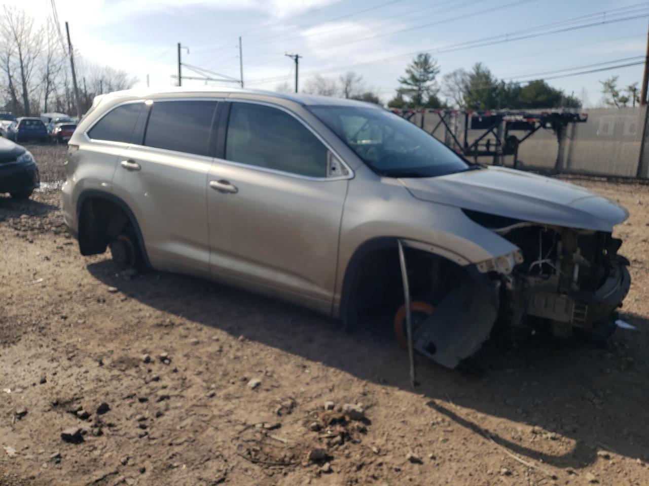 2014 TOYOTA HIGHLANDER - Image 4