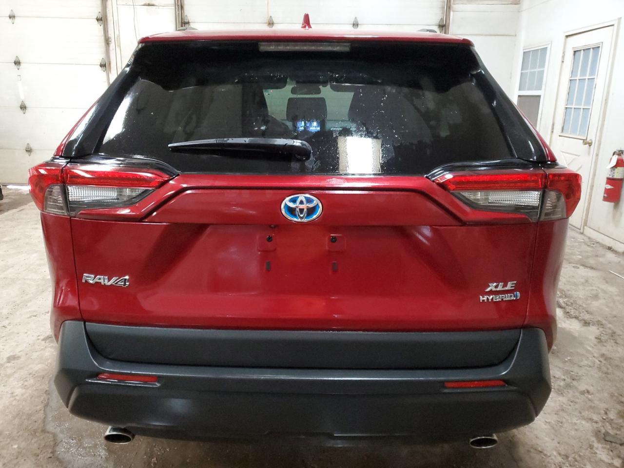 2022 TOYOTA RAV4 XLE P - Image 6