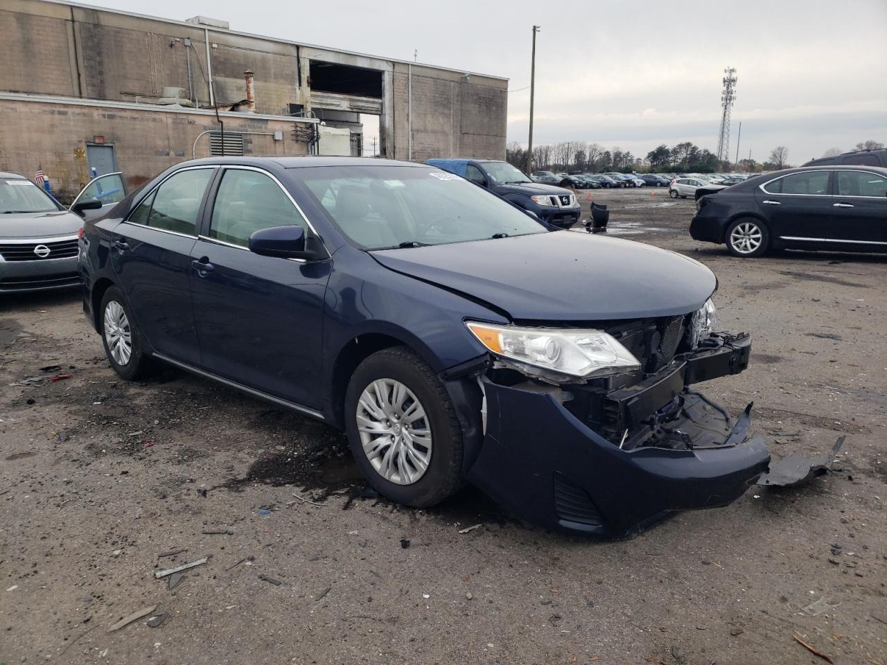 2014 TOYOTA CAMRY L - Image 4