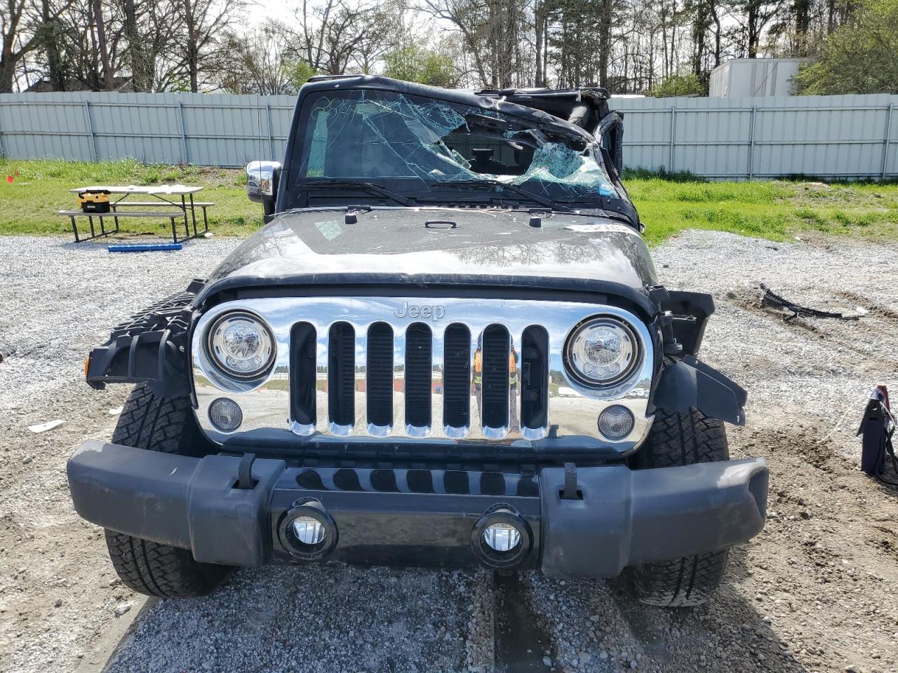 2017 JEEP WRANGLER U - Image 5