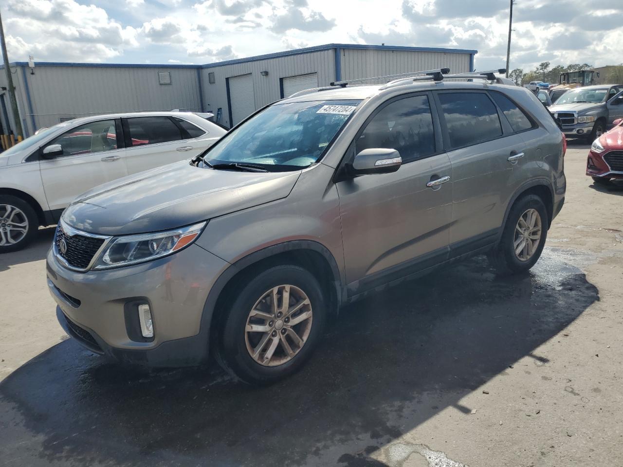 2015 KIA SORENTO LX