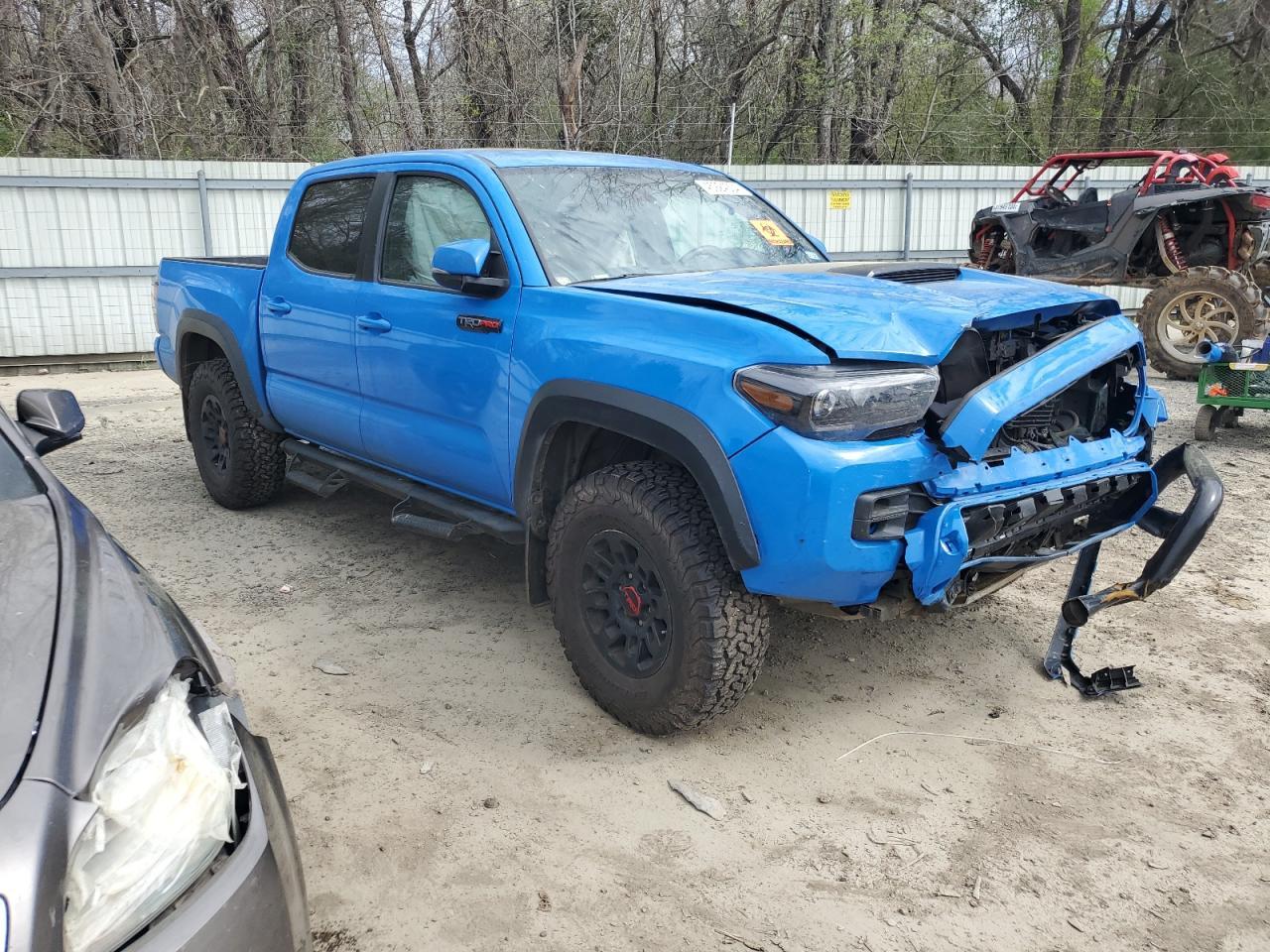 2019 TOYOTA TACOMA DOU - Фото 4