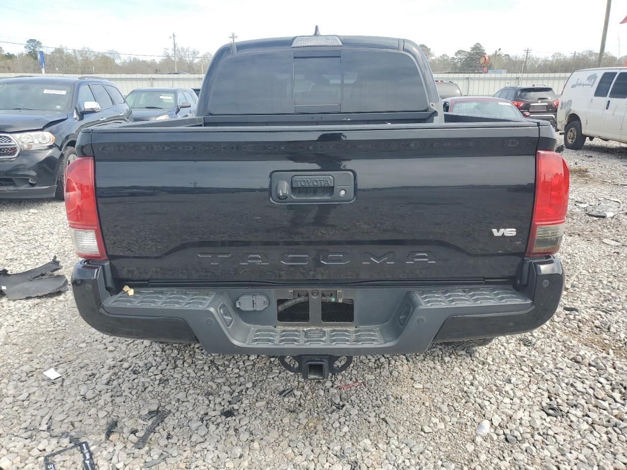 2017 TOYOTA TACOMA DOU - Image 6