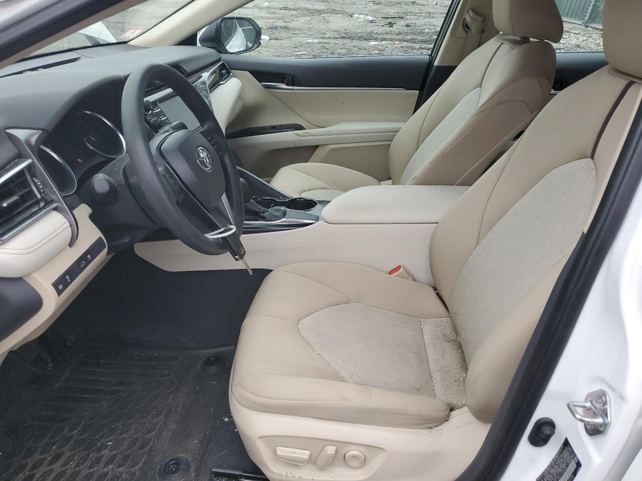2018 TOYOTA CAMRY L - Фото 7