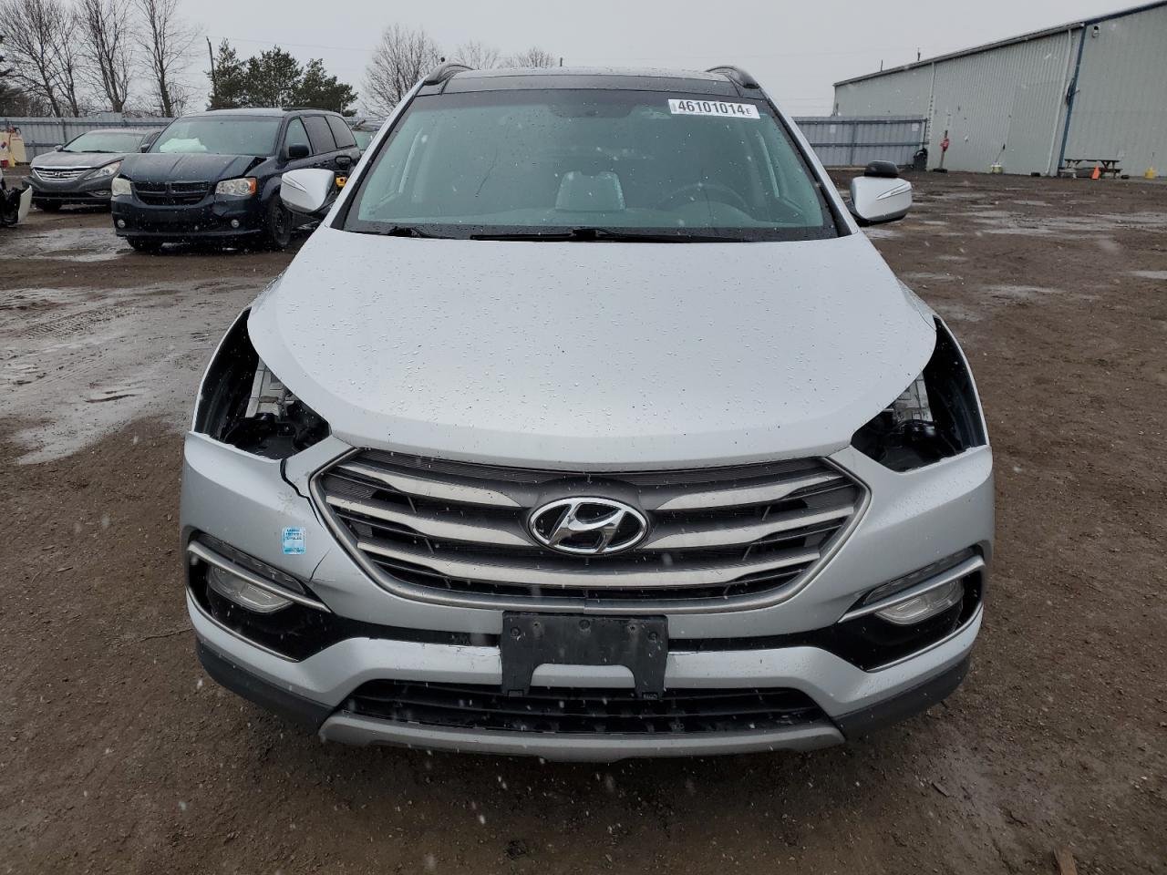 2017 HYUNDAI SANTA FE S - Image 5