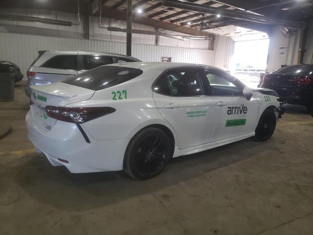 2022 Toyota Camry Xse - Фото 3