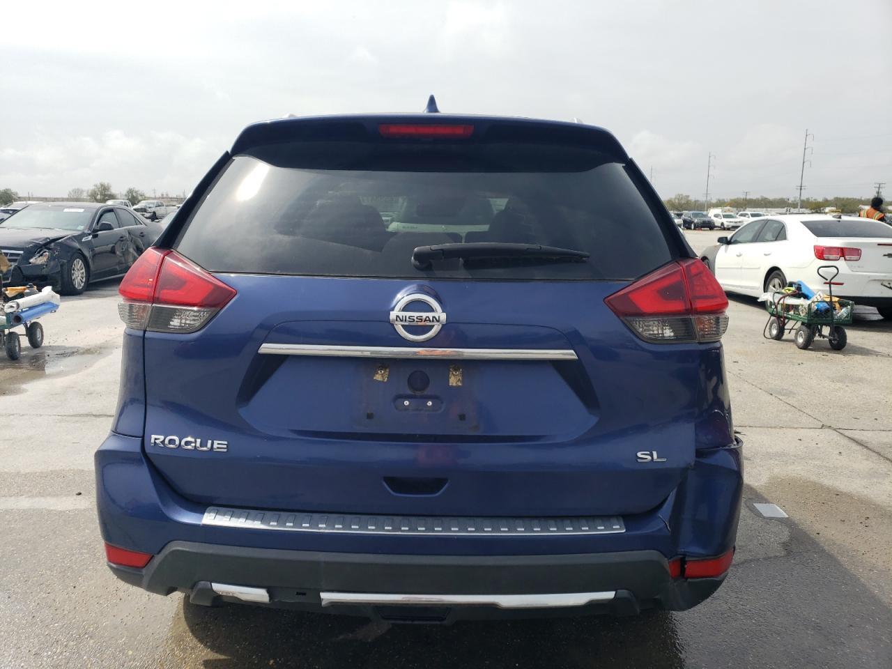 2017 NISSAN ROGUE S - Фото 6