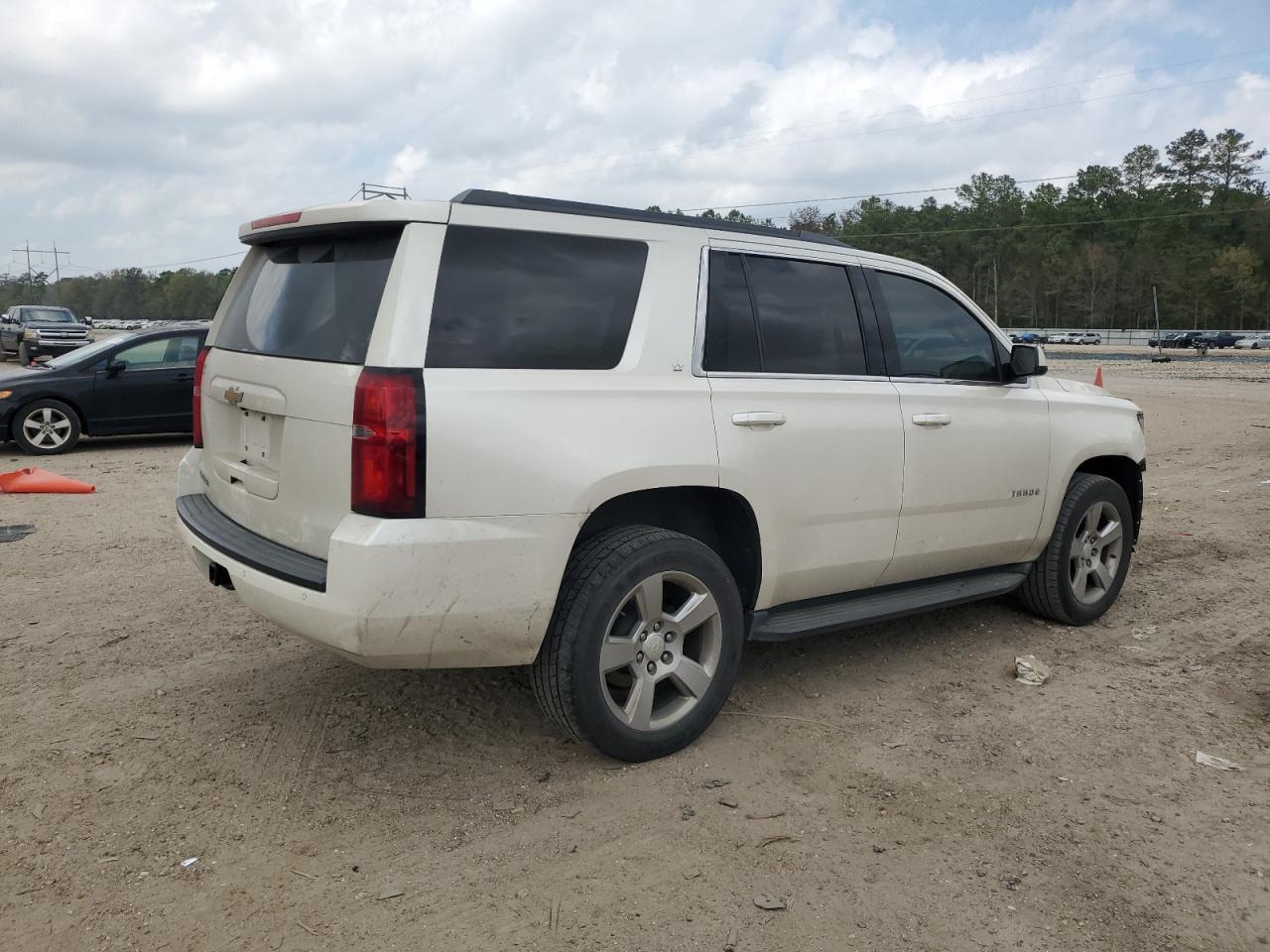 2015 CHEVROLET TAHOE C150 - Фото 3
