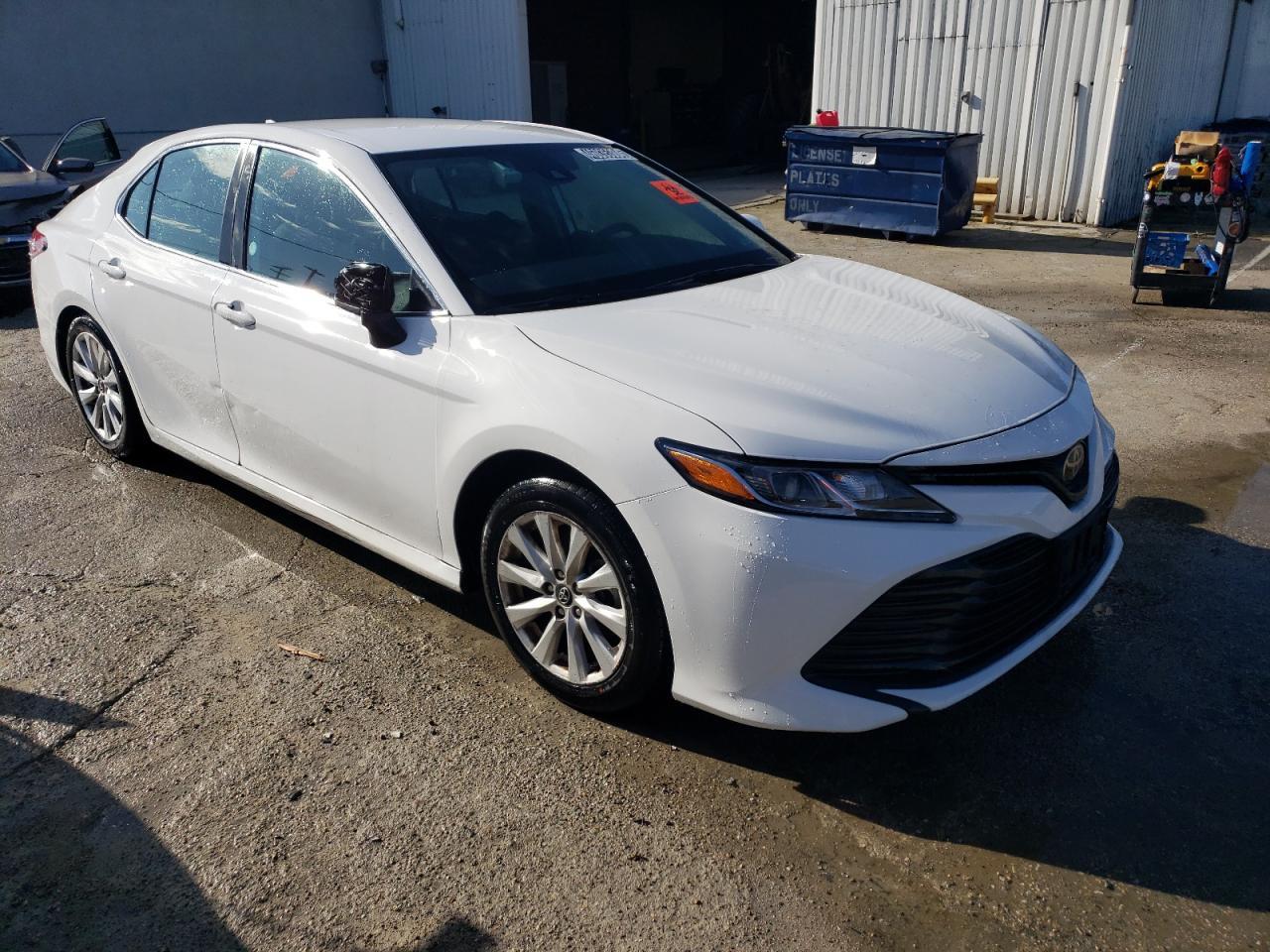 2020 TOYOTA CAMRY LE - Фото 4