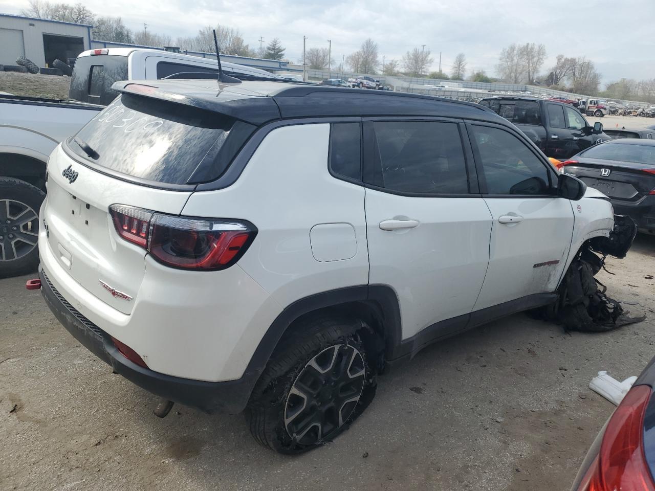 2021 JEEP COMPASS TR - Image 3
