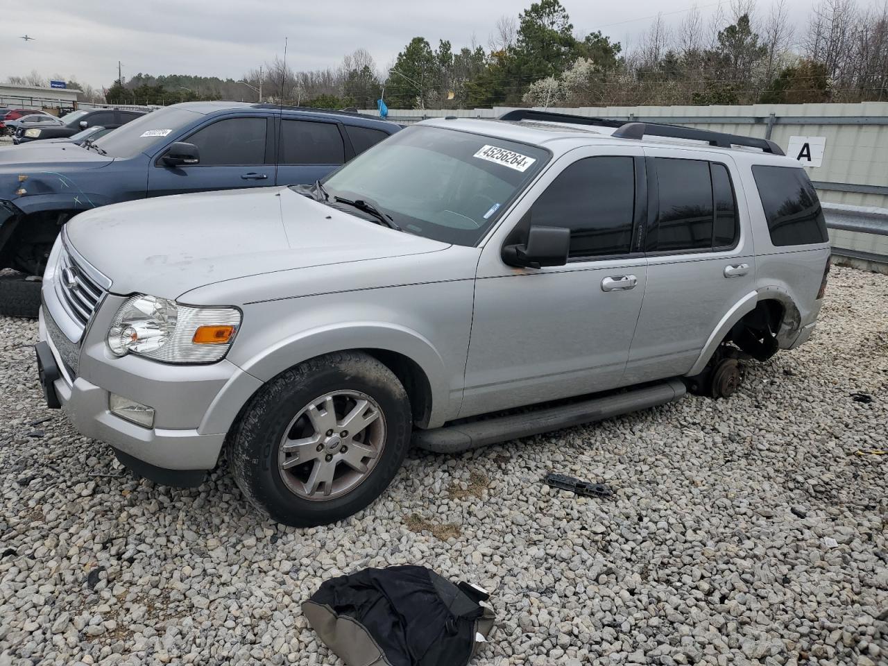 2010 FORD EXPLORER X