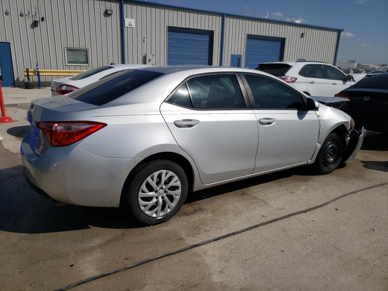 2018 TOYOTA COROLLA L - Фото 3