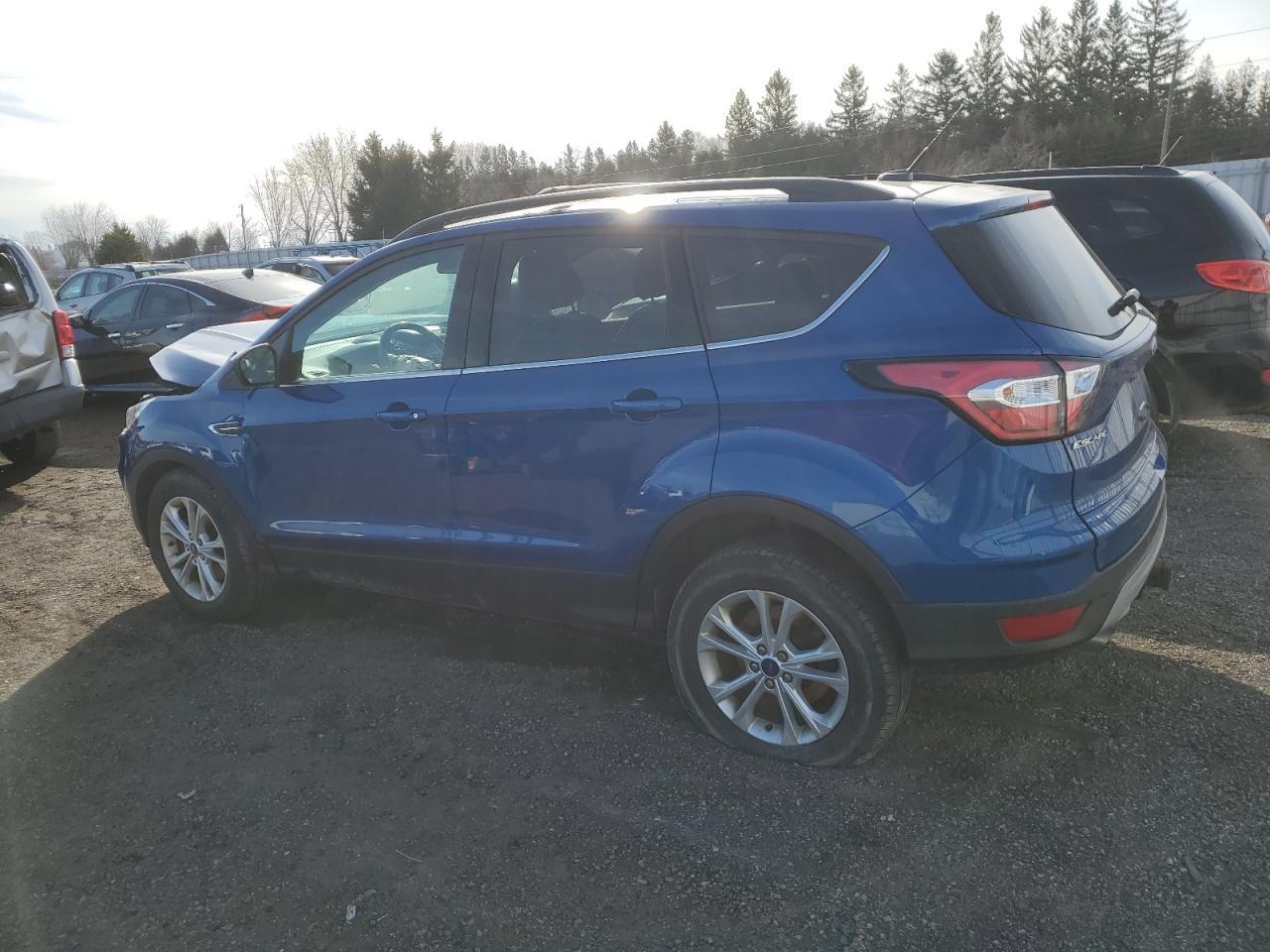 2017 FORD ESCAPE SE - Фото 2