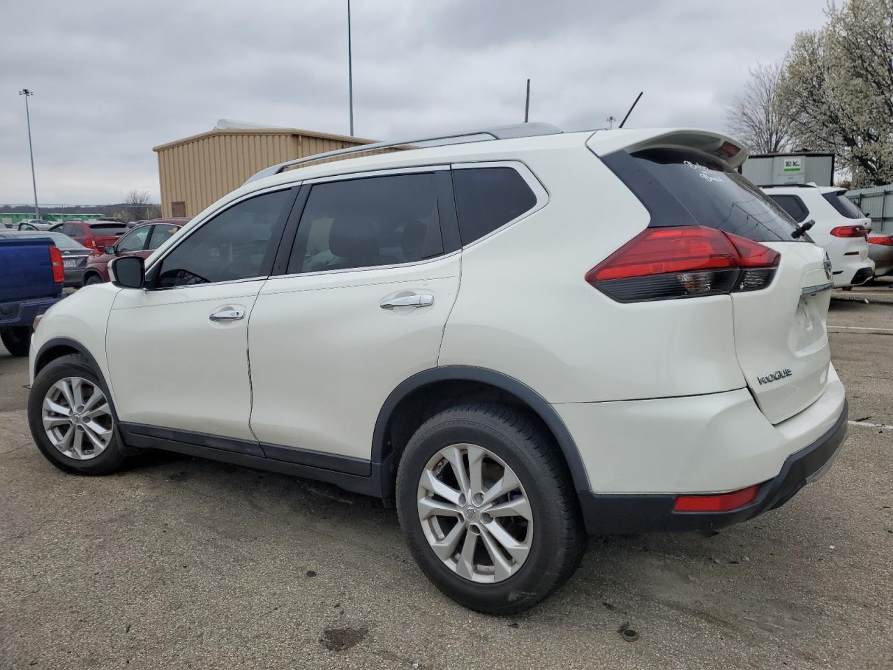 2016 NISSAN ROGUE S - Фото 2