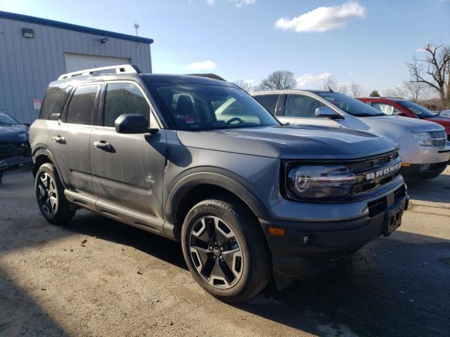2023 Ford Bronco Sport Outer Banks - Image 4