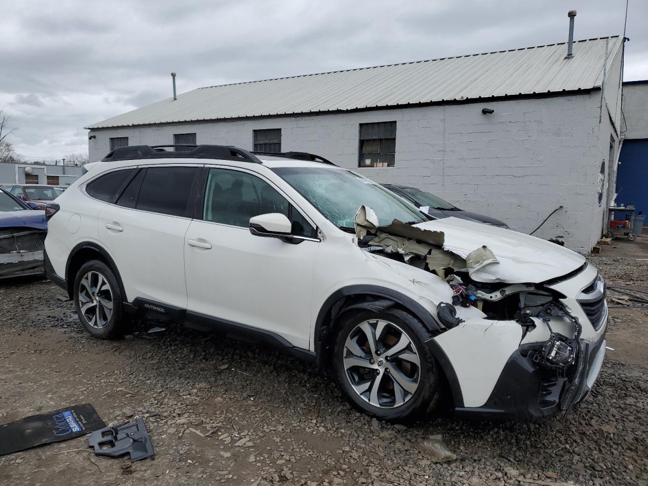 2021 SUBARU OUTBACK LI - Image 4