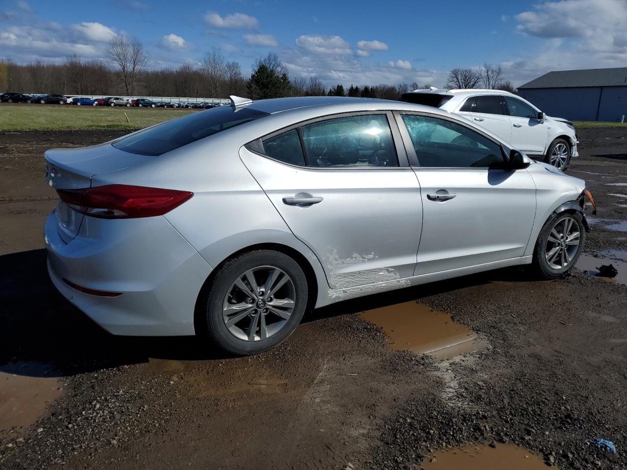 2018 HYUNDAI ELANTRA SE - Image 3