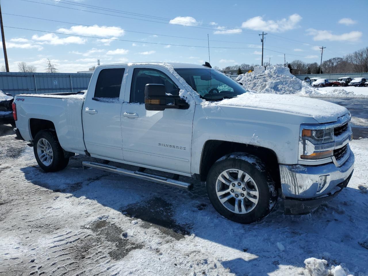 2017 CHEVROLET SILVERADO - Фото 4