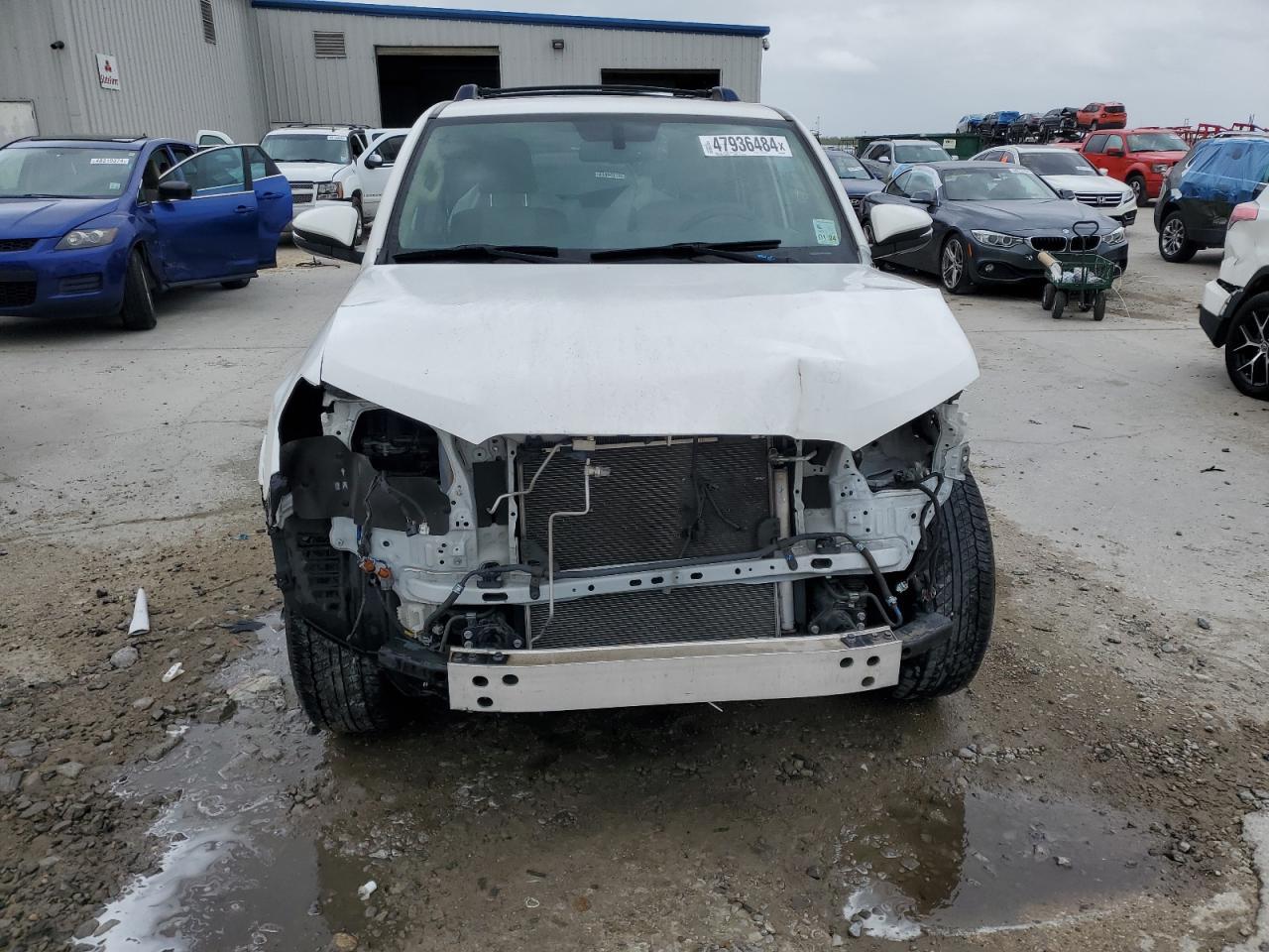 2019 TOYOTA 4RUNNER SR - Фото 5