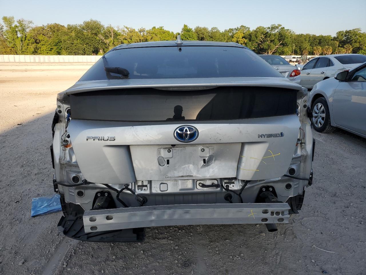2016 TOYOTA PRIUS - Фото 6