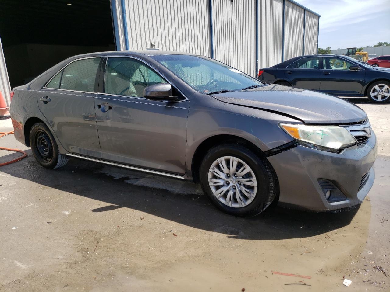 2014 TOYOTA CAMRY L - Image 4
