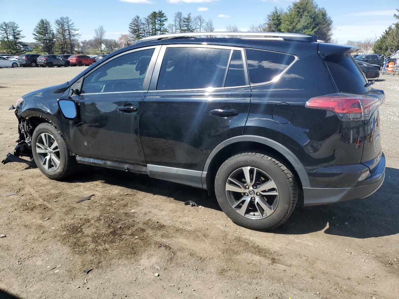 2017 TOYOTA RAV4 XLE - Фото 2