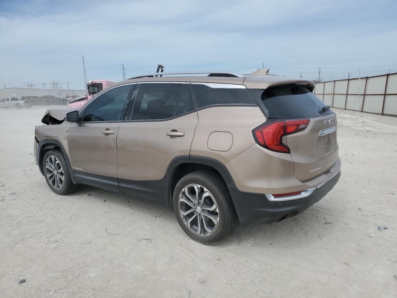 2018 GMC TERRAIN SL - Image 2