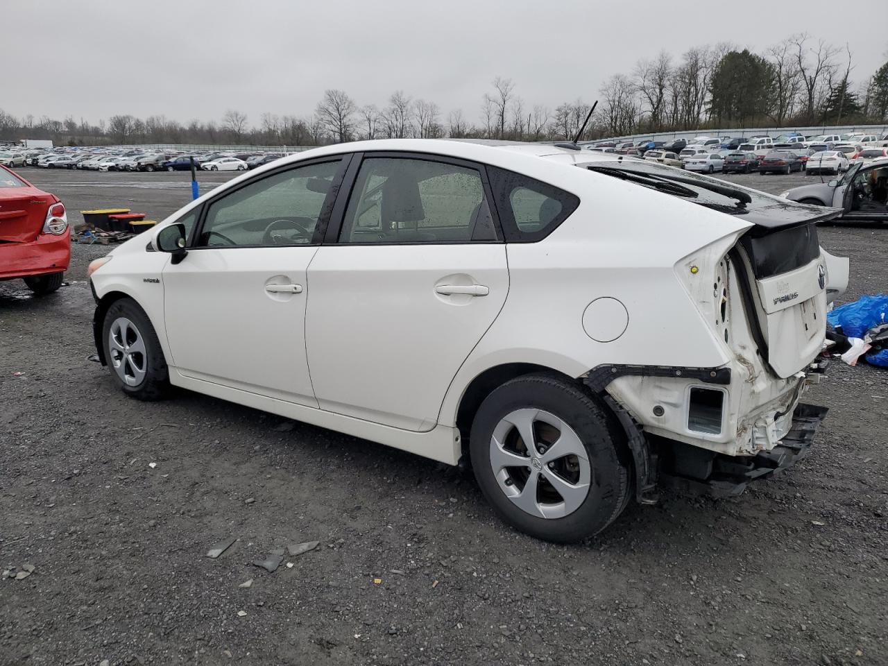 2013 TOYOTA PRIUS - Фото 2