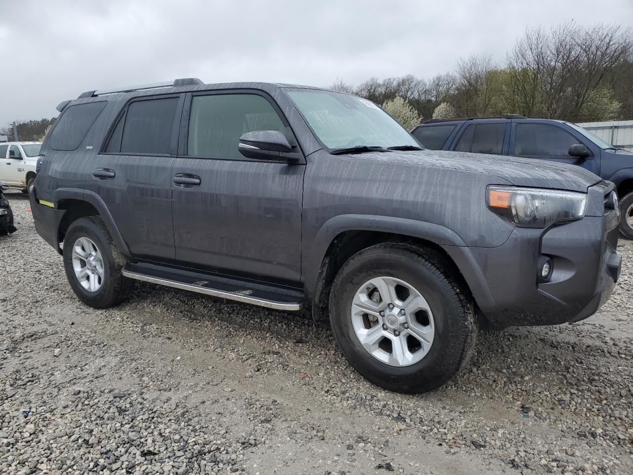 2022 TOYOTA 4RUNNER SR - Фото 4