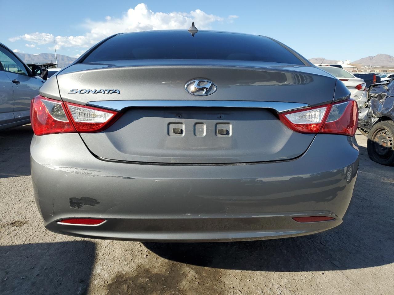 2013 HYUNDAI SONATA GLS - Image 6