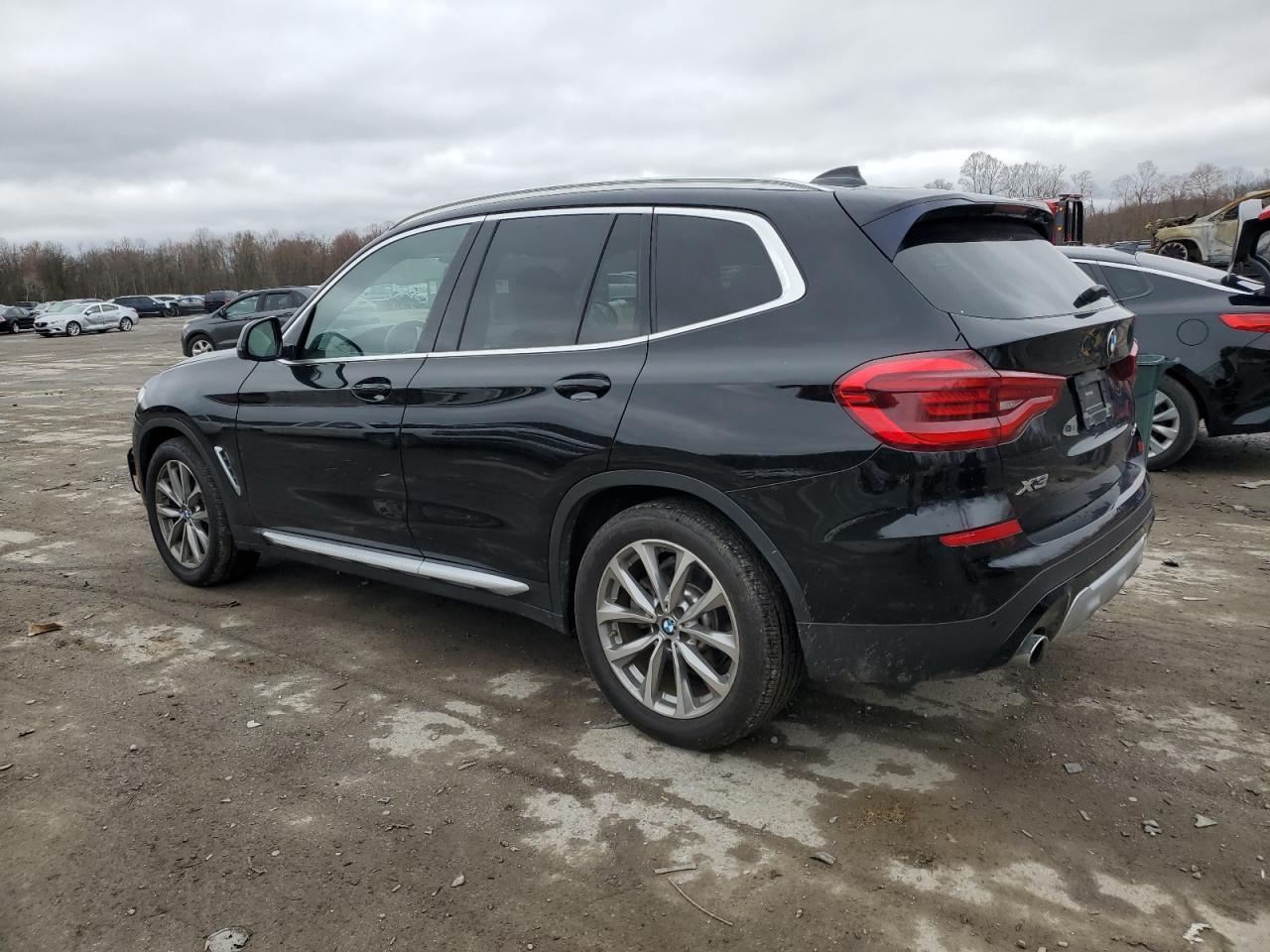 2019 BMW X3 XDRIVE3 - Фото 2