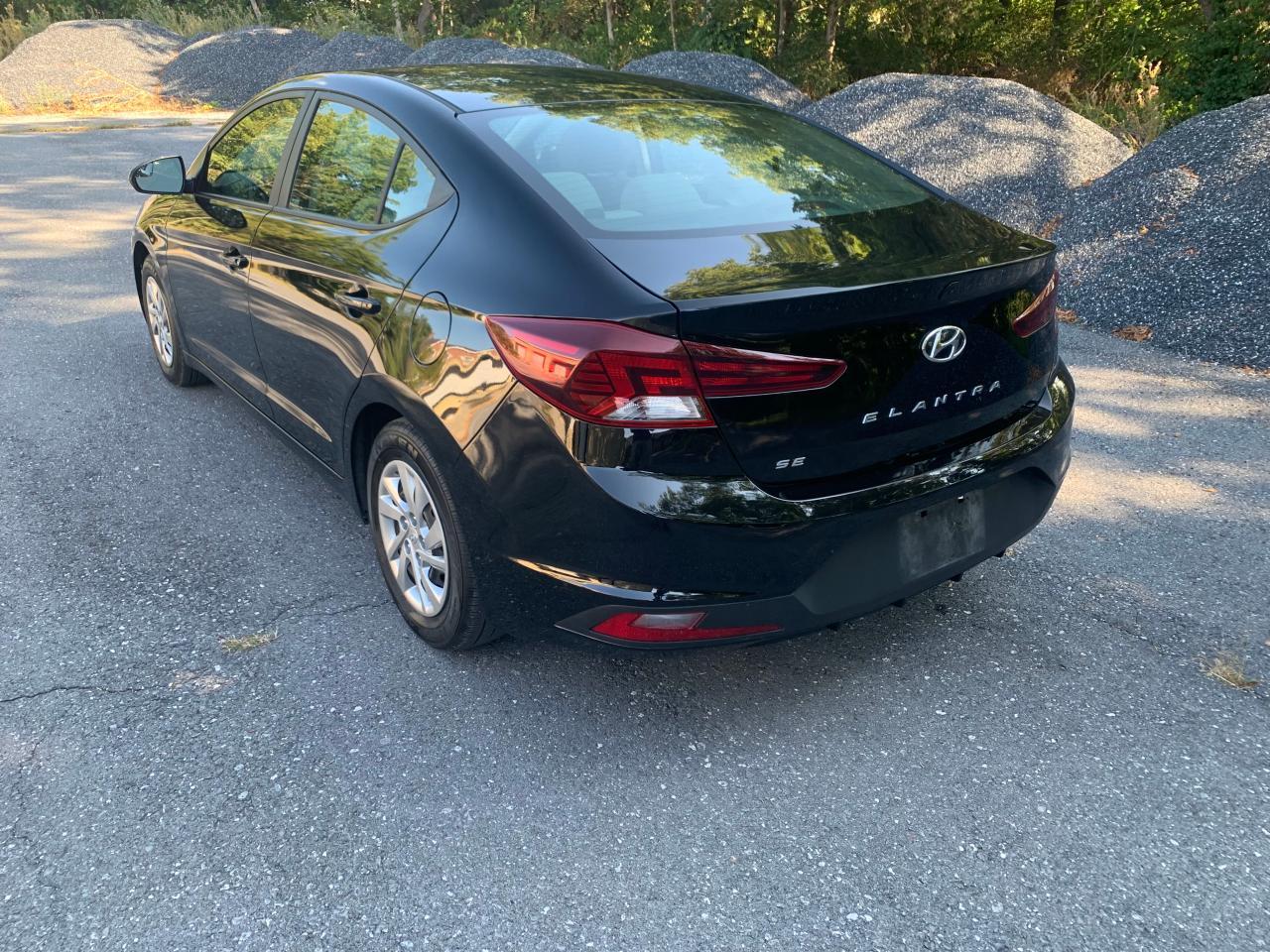 2019 HYUNDAI ELANTRA SE - Image 3
