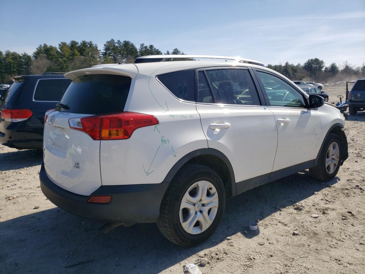2015 TOYOTA RAV4 LE - Фото 3