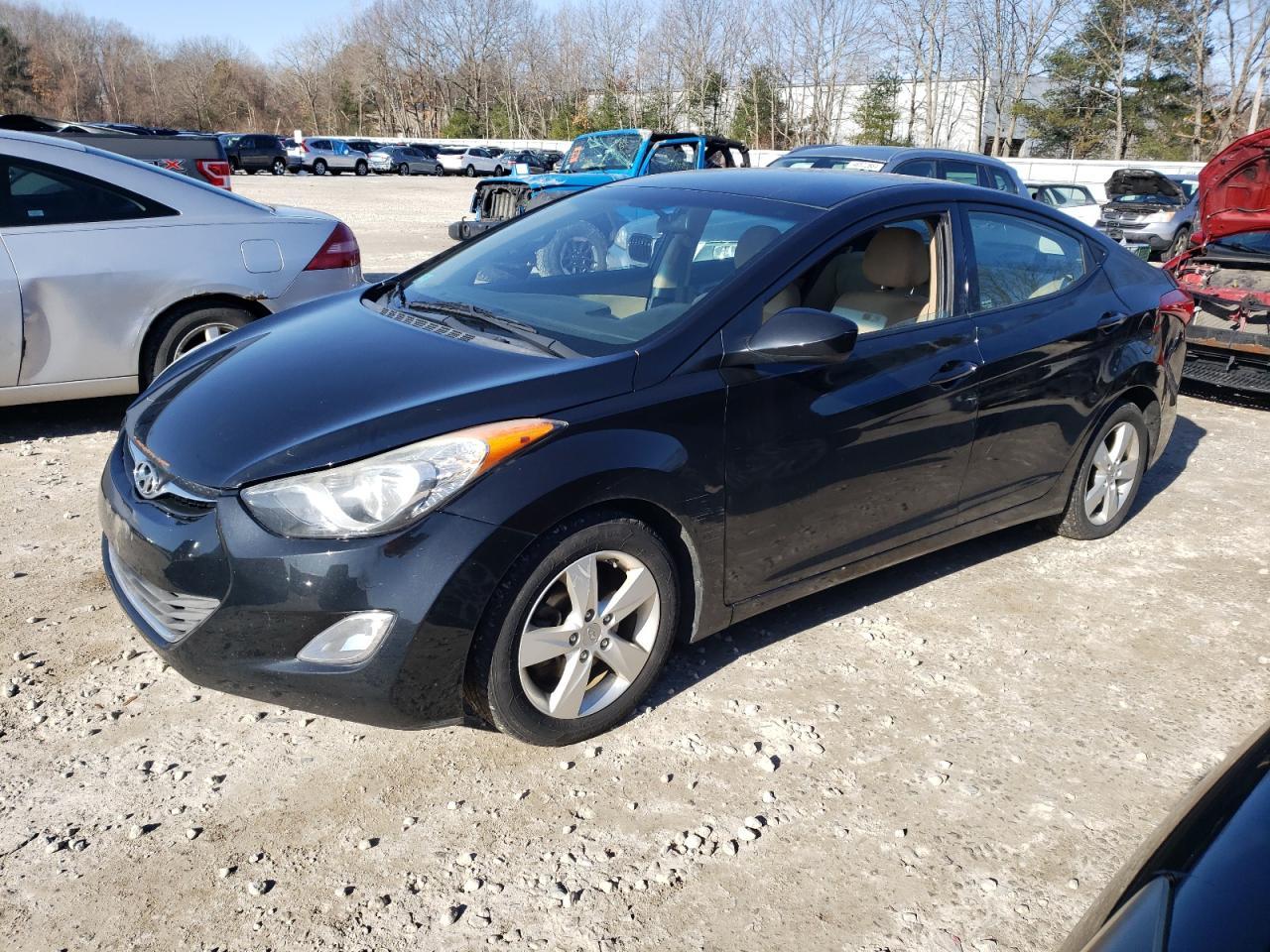2013 HYUNDAI ELANTRA GL