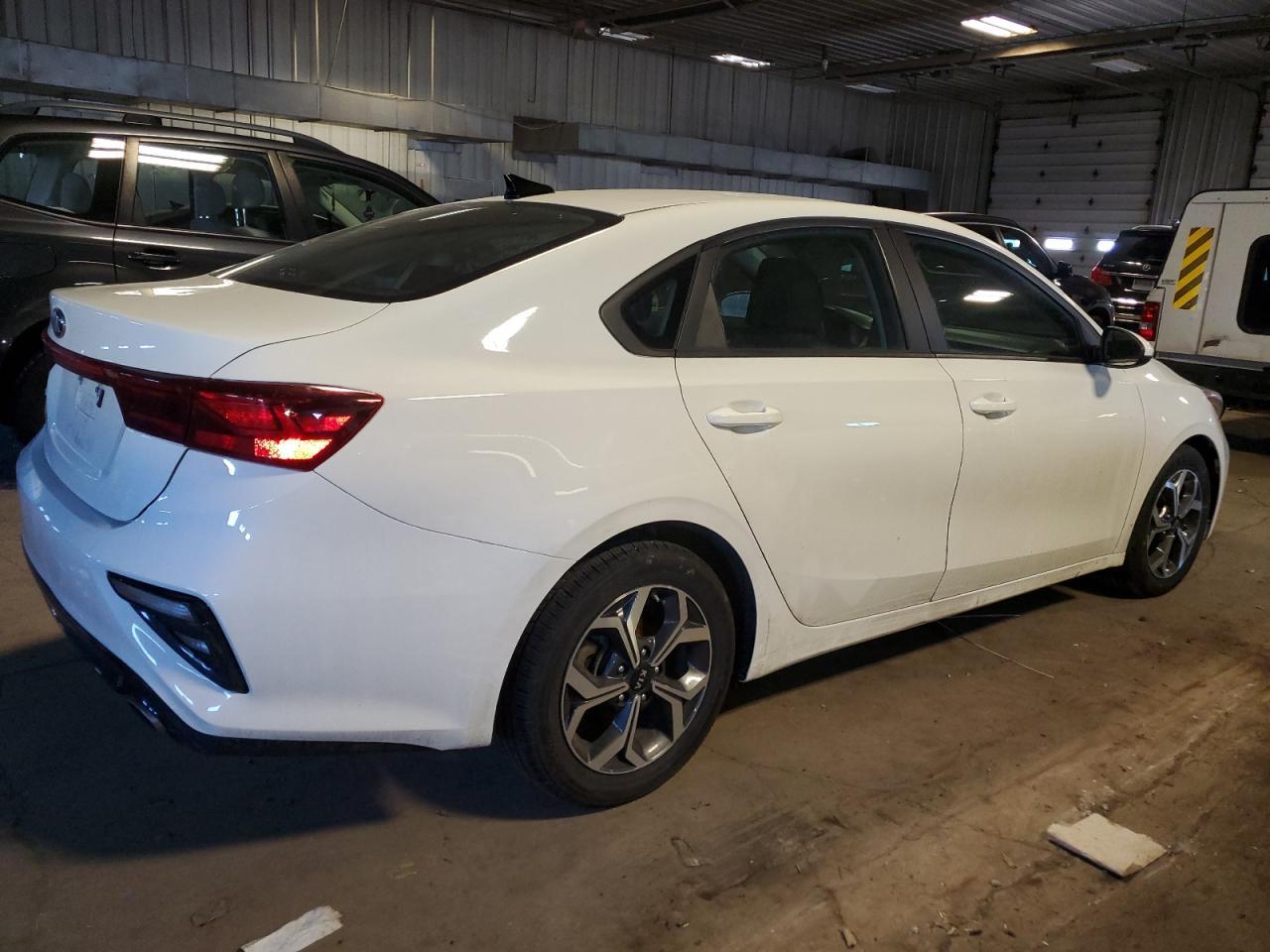 2021 KIA FORTE FE - Фото 3