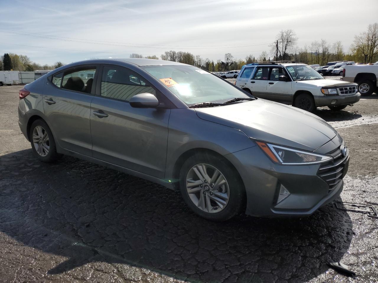 2019 HYUNDAI ELANTRA SE - Фото 4