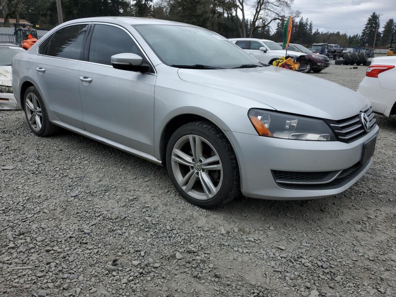2014 VOLKSWAGEN PASSAT SE - Фото 4