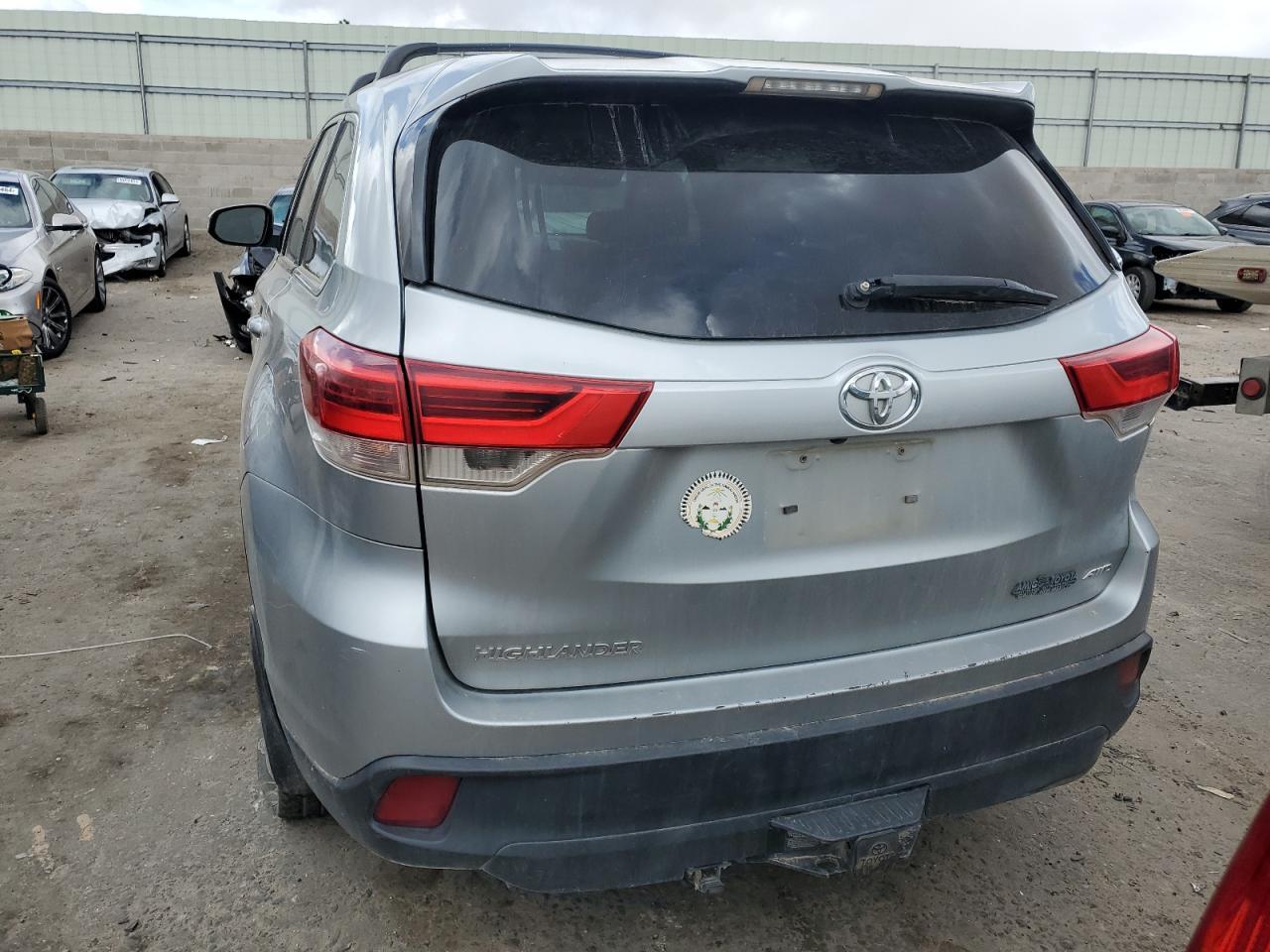 2019 TOYOTA HIGHLANDER - Фото 6