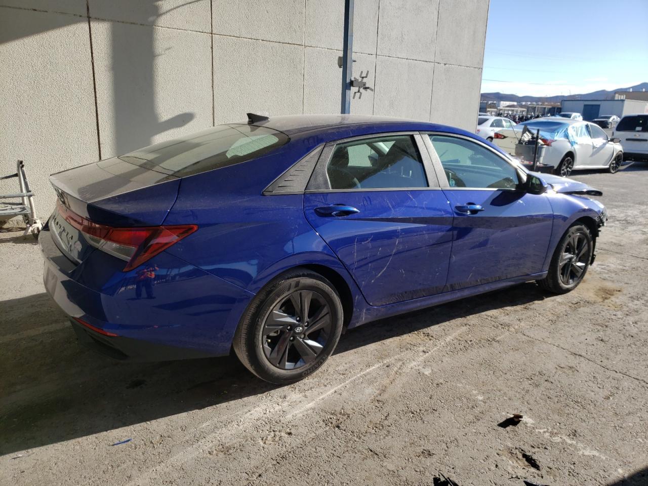 2023 HYUNDAI ELANTRA SE - Image 3