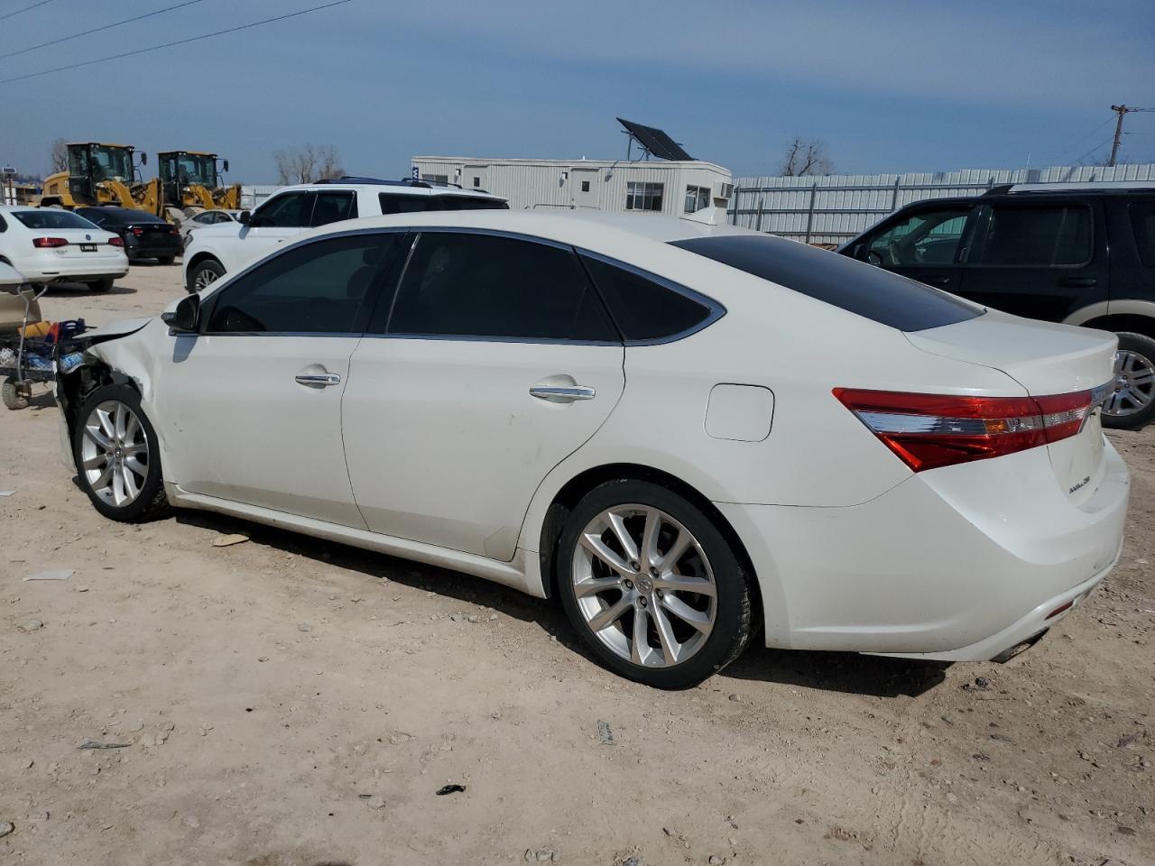2014 TOYOTA AVALON BAS - Image 2
