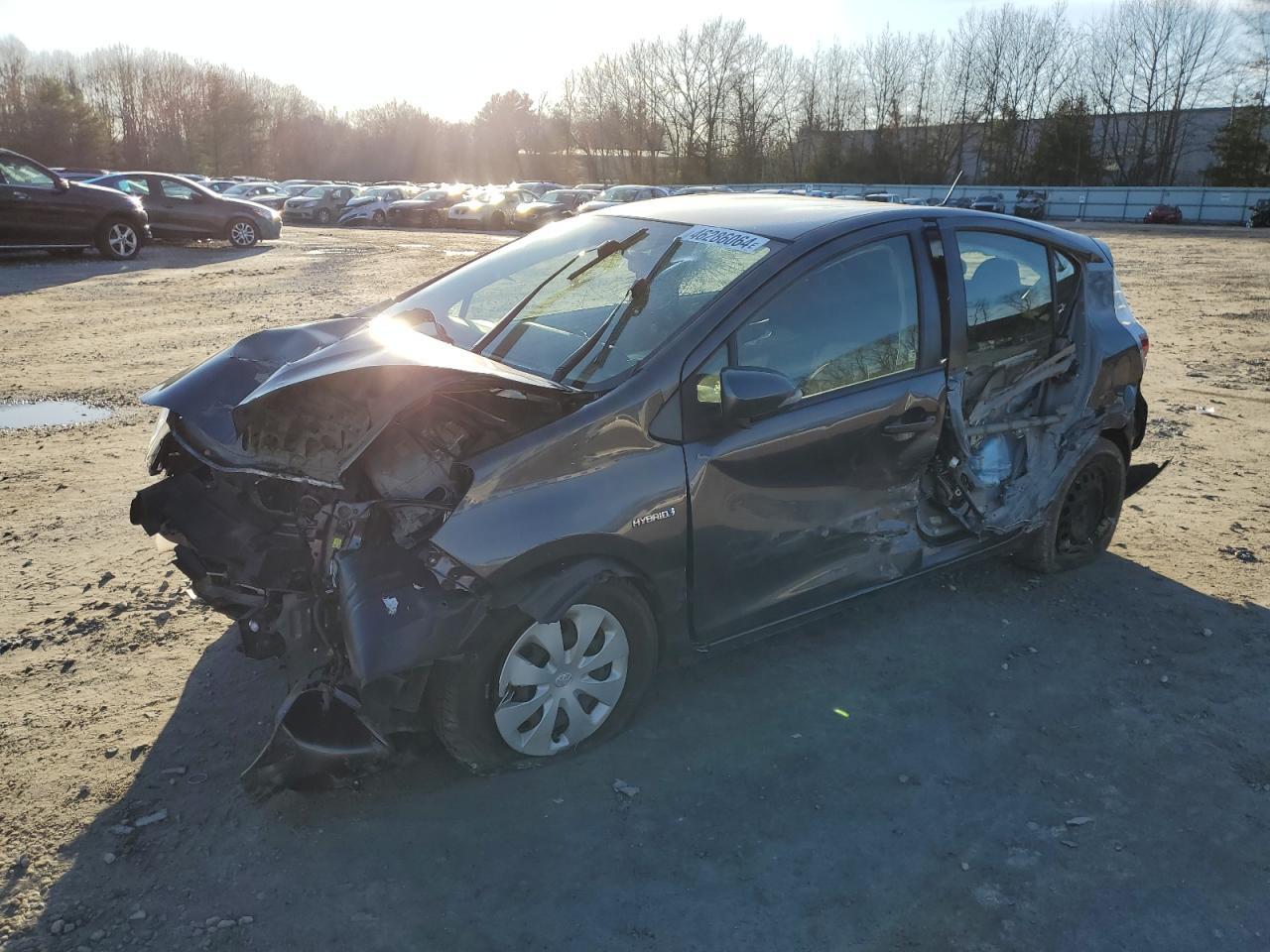 2014 TOYOTA PRIUS C car image