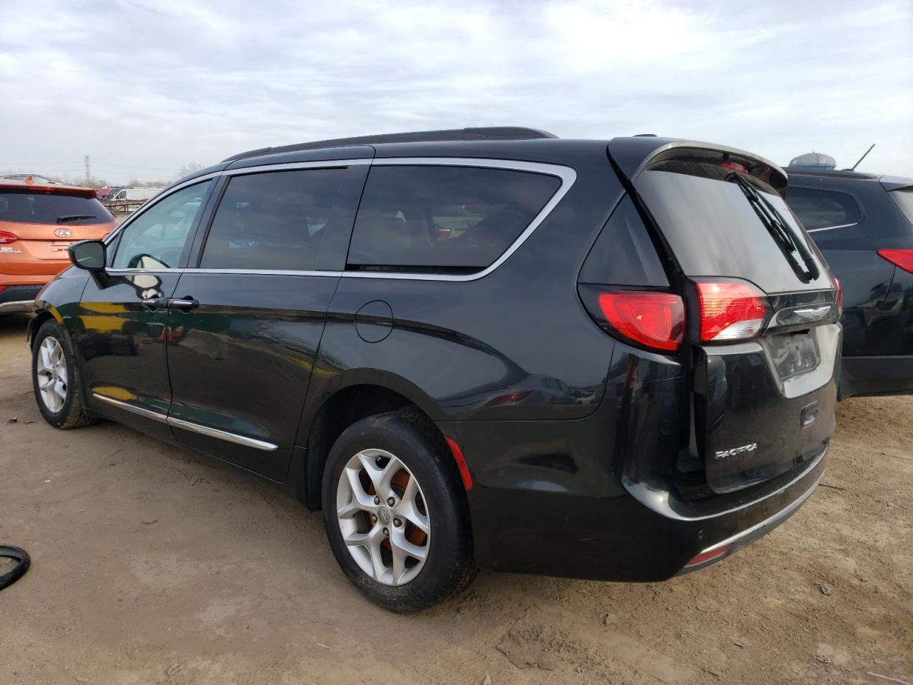 2017 CHRYSLER PACIFICA T - Image 2
